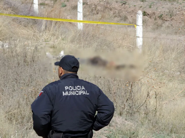 Encuentran cuerpo sin vida de joven en terreno baldío