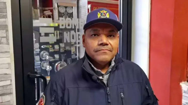 Reciben bomberos de Nogales importante donación de parte de EU