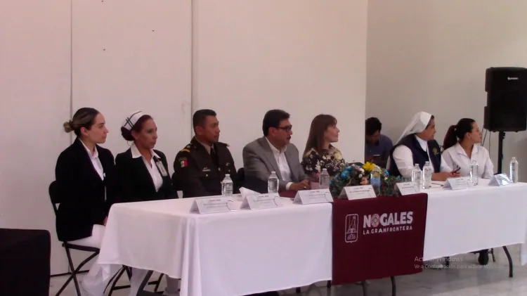 Reconocen a enfermeras y enfermeros por su gran labor