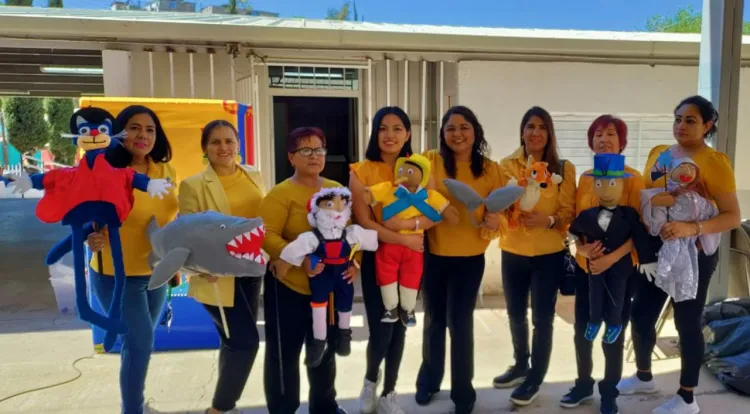 Llevan teatro a niños de educación especial