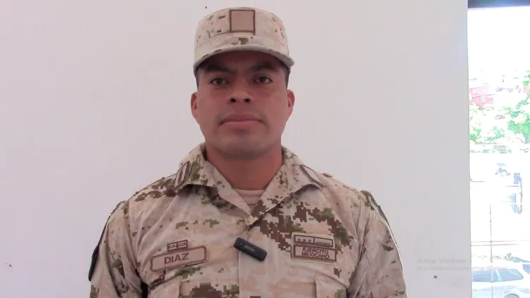 Motiva familia a Moisés para ser enfermero