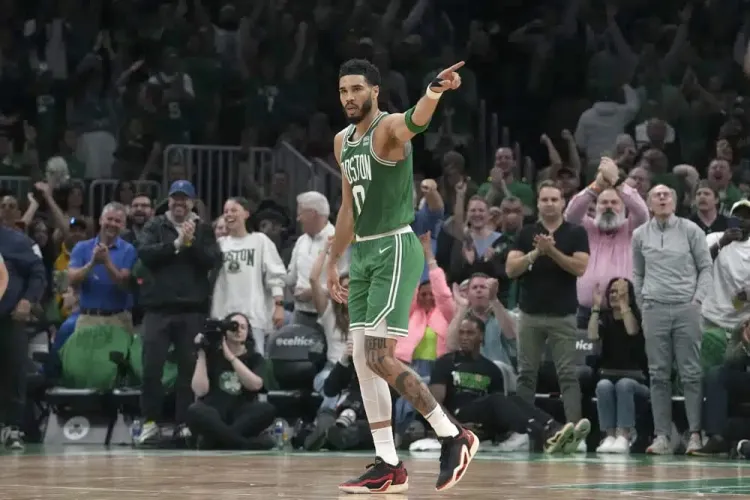 Celtics y Heat arrancan batalla