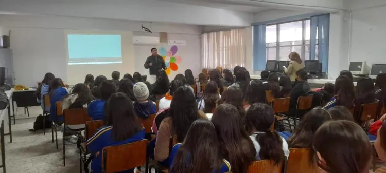 Lleva DIF programas de prevención a estudiantes