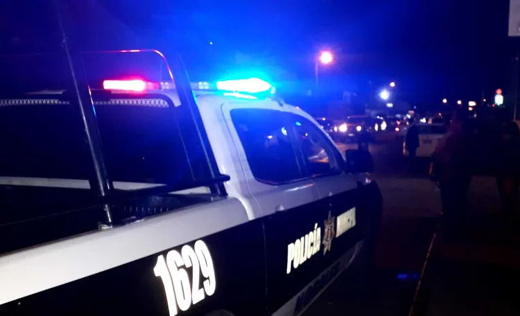 Despojan a extranjero de vehículo