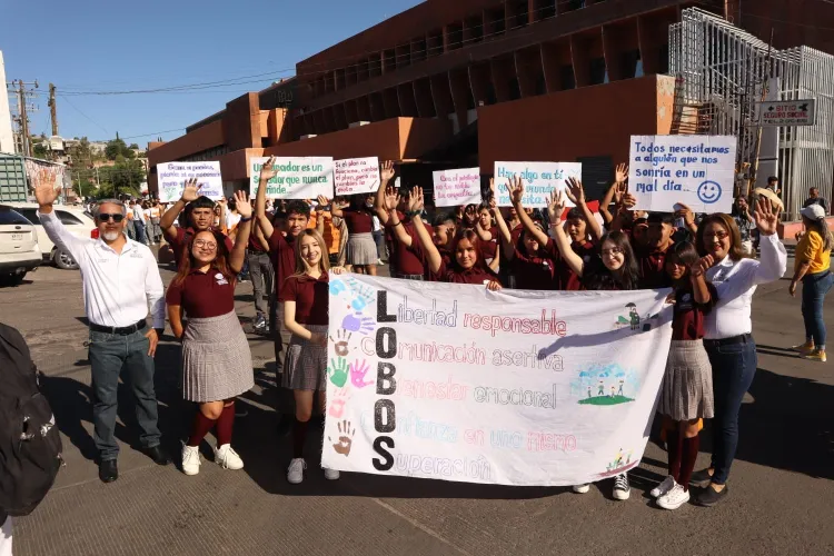 Caminan por la prevención del uso de las drogas