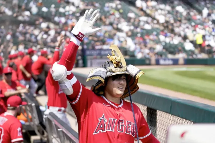 Ohtani sacude par de jonrones