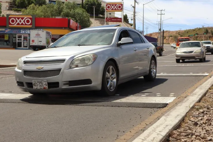 Colocan reductores de velocidad en secundaria general número 2