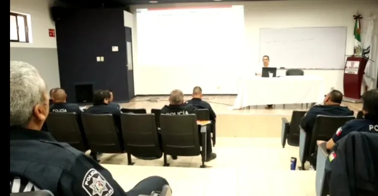 Tienen policías capacitación sobre violencia familiar y de género