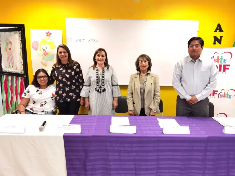 Ofrece DIF Nogales apoyo para estudiar la preparatoria