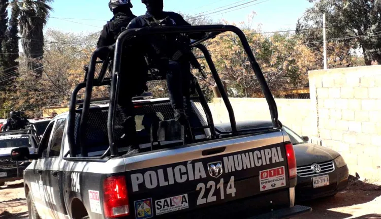 Lo agreden su suegro y sus cuñados; lo lesionan de gravedad