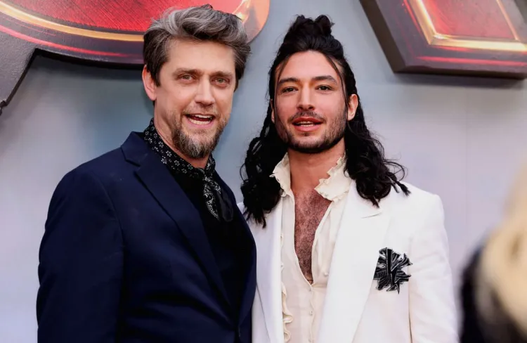 Ezra Miller reaparece en premier