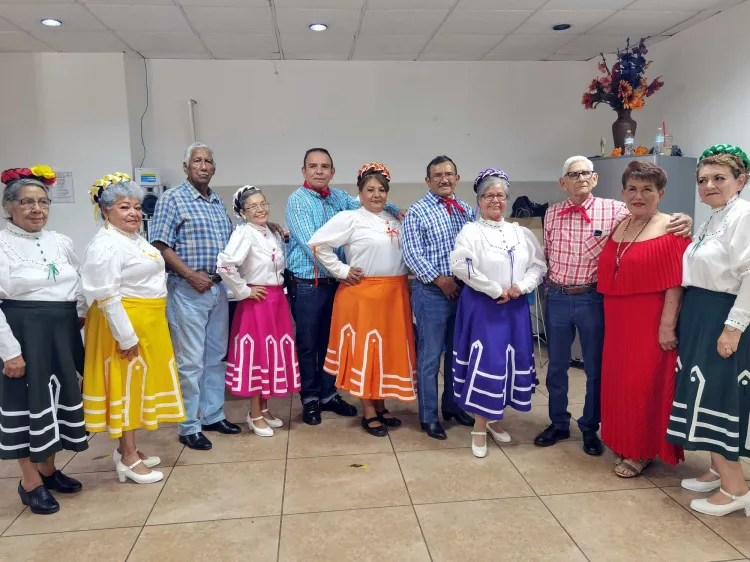 Conmemora DIF Nogales a adultos mayores