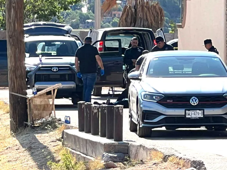 Acribillan a dos y lesionan a otro