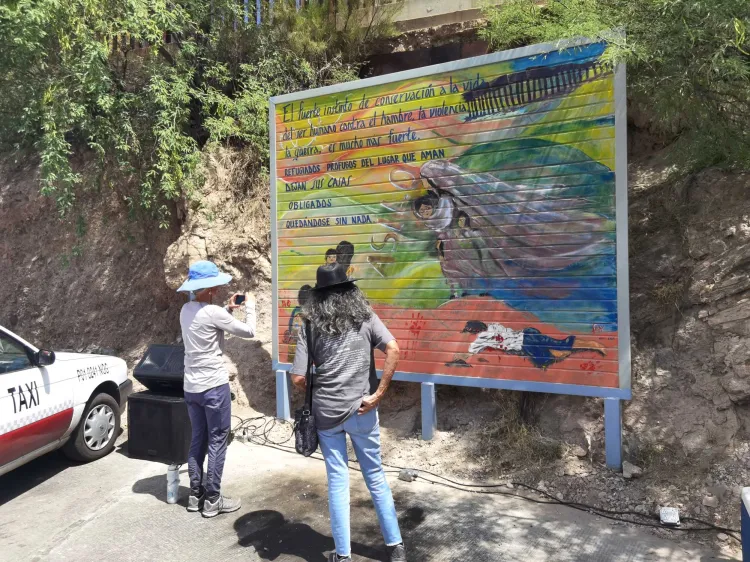 Inauguran mural en pro de los derechos de los migrantes
