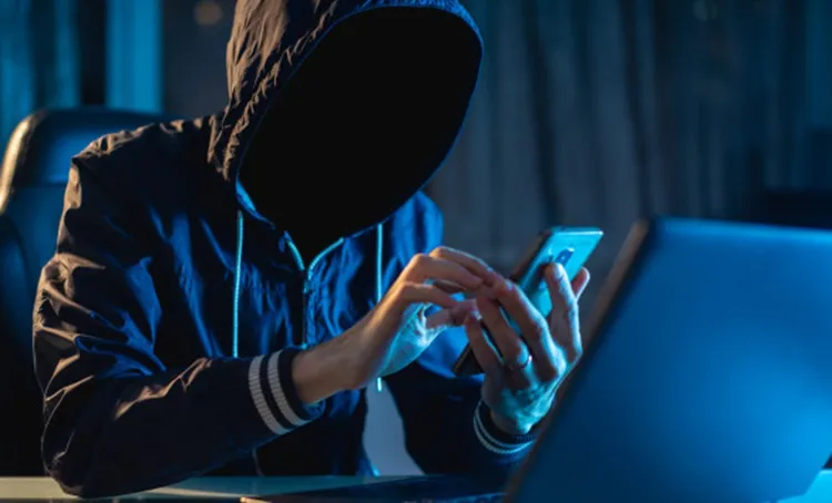 Como evitar hackeo en redes sociales y robo de identidad