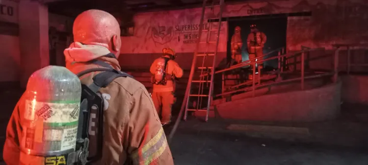 Incendios en edificios abandonados pone en jaque a bomberos