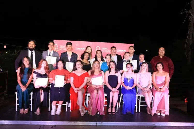 Premia Alcalde a la juventud nogalense