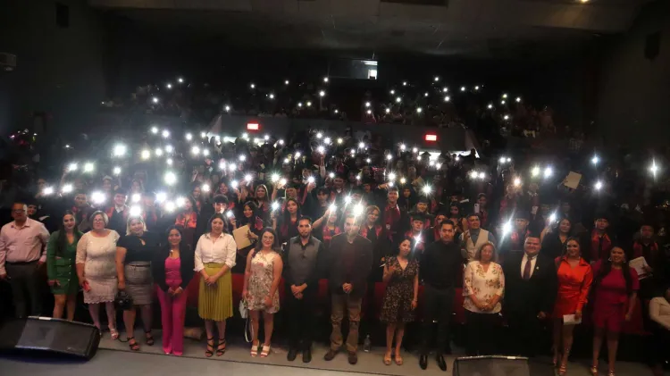 Gradúan 223 estudiantes de la ‘Prepa Municipal’