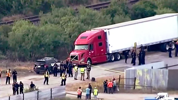 Caen 4 mexicanos en Texas por muerte de 53 migrantes