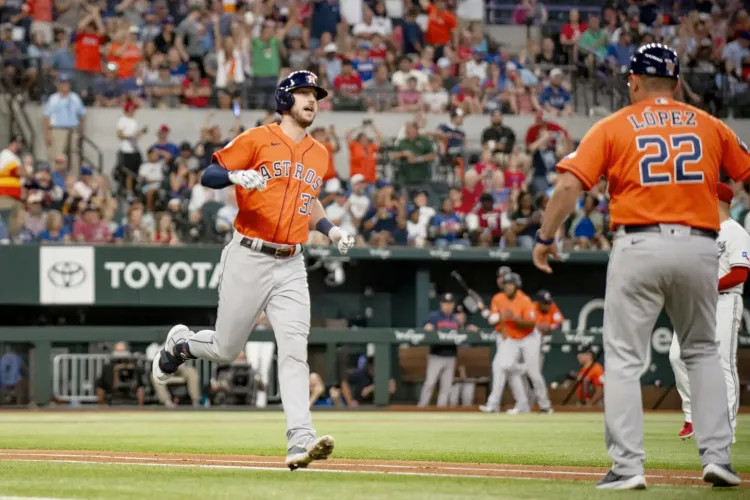 Astros vencen a los Rangers