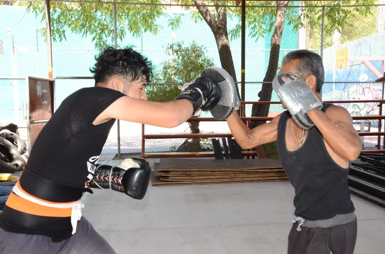 Mantienen legado y disciplina del “Profe Santos”