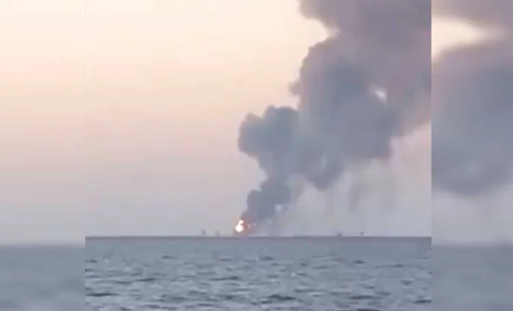 Avisa AMLO de incendio en plataforma de Pemex en Campeche