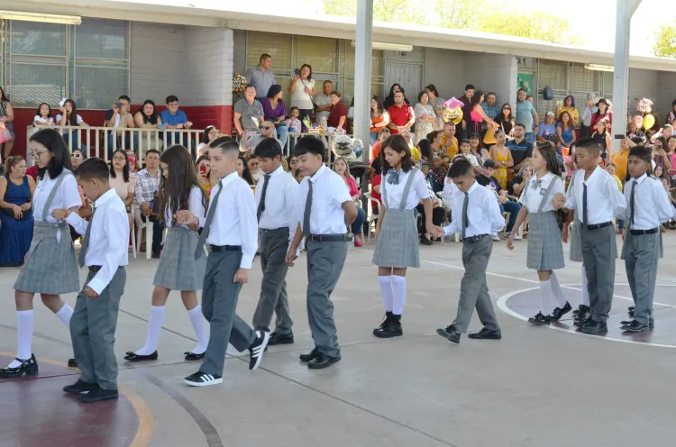 Activan graduaciones cierre de ciclo escolar en educación básica