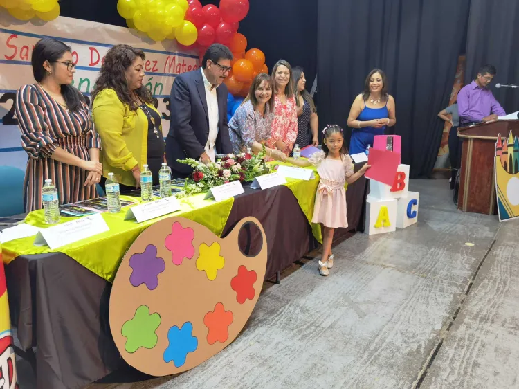 Gradúan niños CADI de la generación 2020-2023