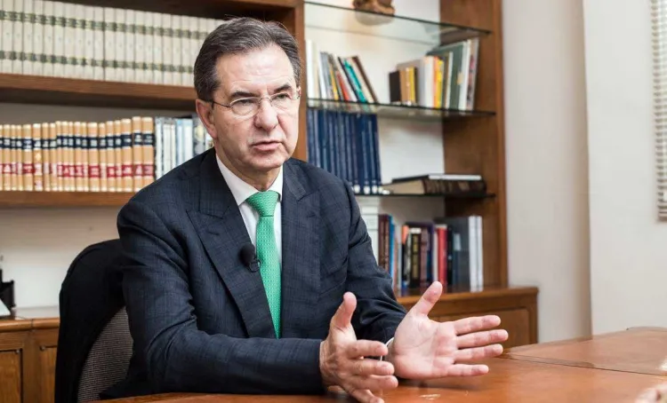 Asegura embajador que fentanilo es traficado por estadounidenses