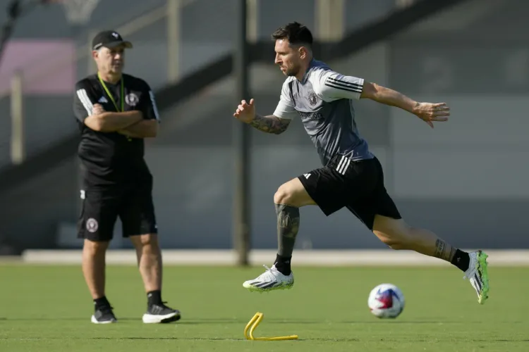 Messi ya entrena