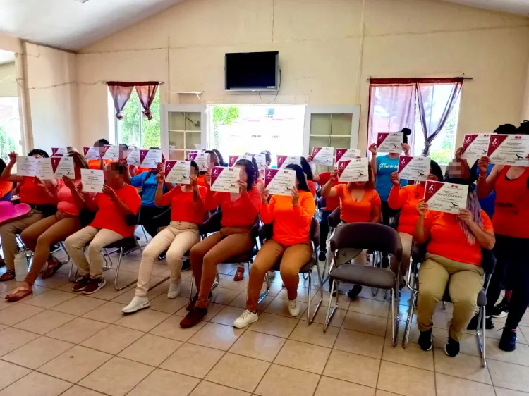 Concluyen cursos las internas del Cereso