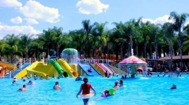 Llama PC a esperar 30 minutos para ingresar a la alberca después de comer