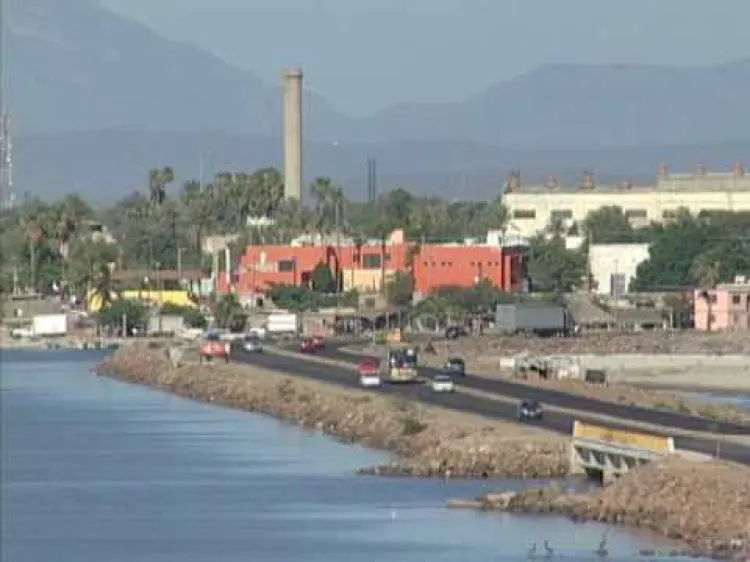 Pendientes por restablecer electricidad en colonias de Empalme