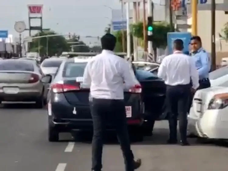 Acepta mujer haber cometido falta administrativa contra policías