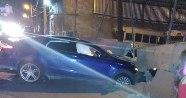 Mujeres alcoholizadas provocan choques