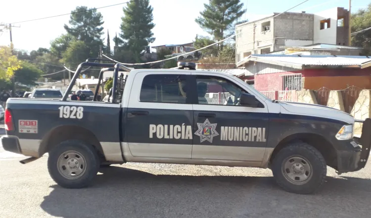 Huye adolescente de la casa de su abuela