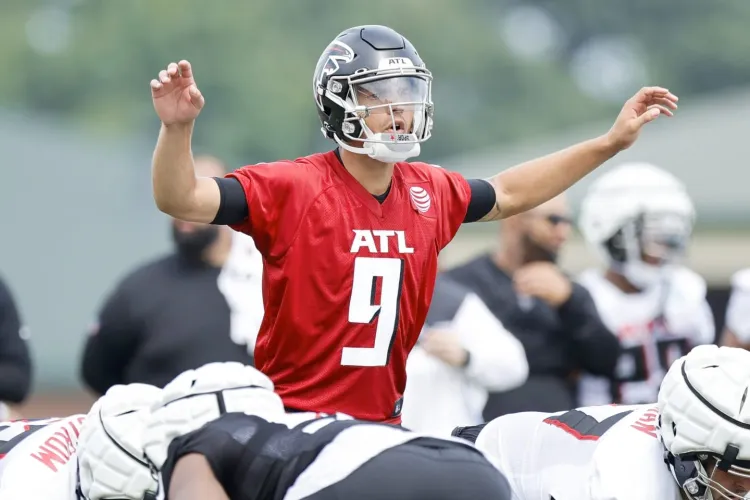 Confían los Halcones en Desmond Ridder
