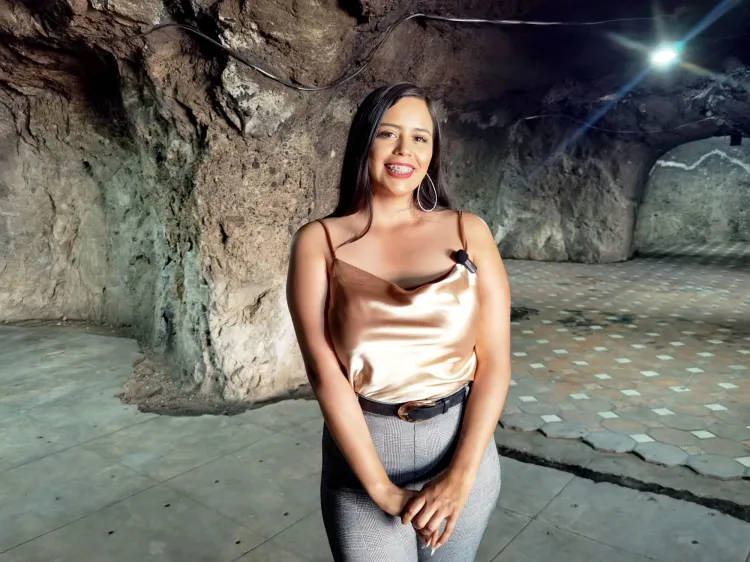 Dan ‘manita de gato’ a La Caverna