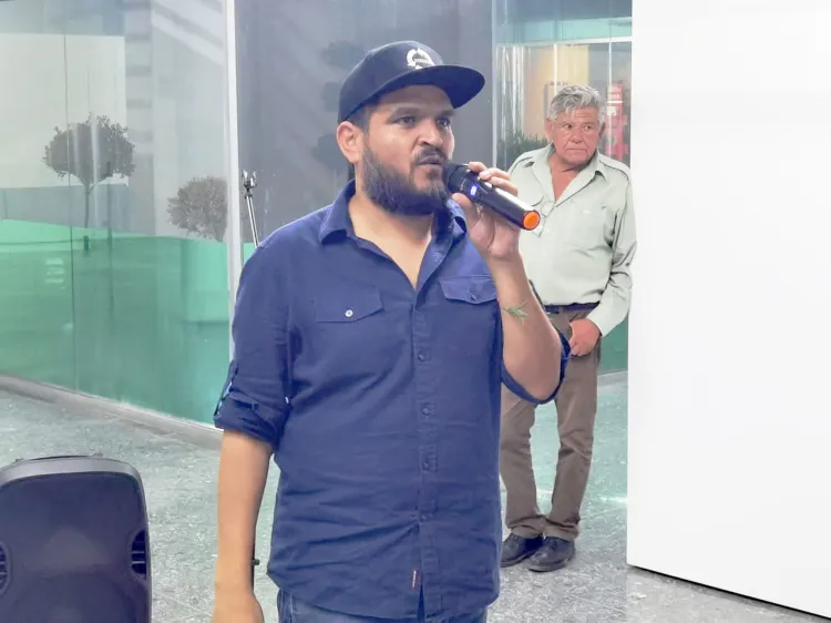 Presentan exposición de arte “De ida y vuelta”
