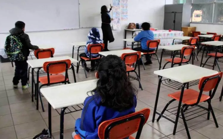 Hasta más de 100 años abatir el rezago educativo