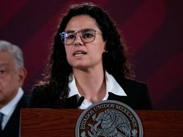 Formalizan compra-venta de Mexicana de Aviación por 815 mdp