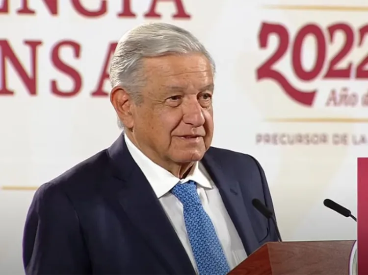 Festeja AMLO disminución de la pobreza