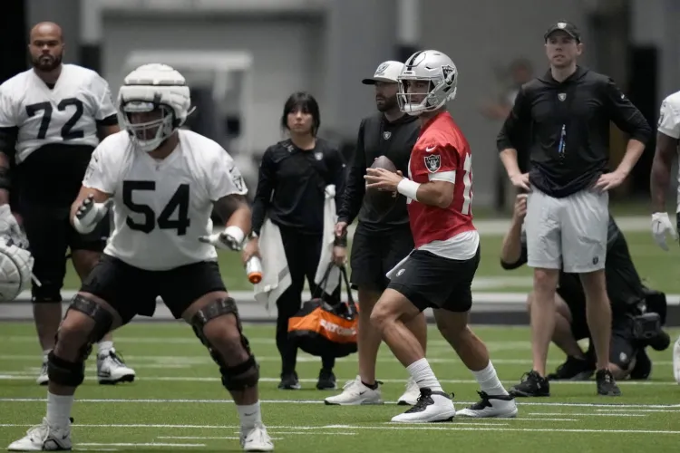 Garoppolo se luce frente a los Niners