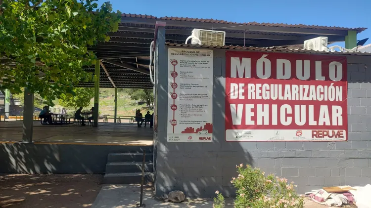 Persisten títulos alterados de vehículos en Repuve