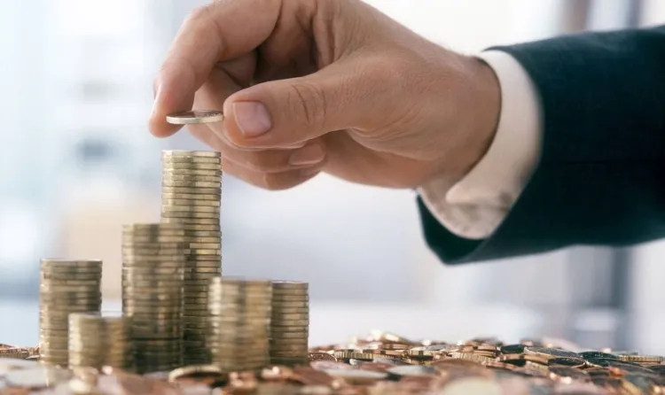 Riqueza y millonarios caen en el mundo; en México se fortalecen