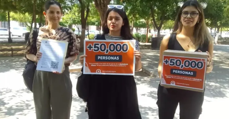 Piden detener distribución de nuevos libros de texto en el estado