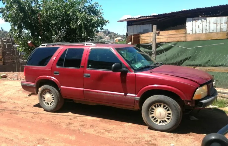 Recupera policía vehículo robado