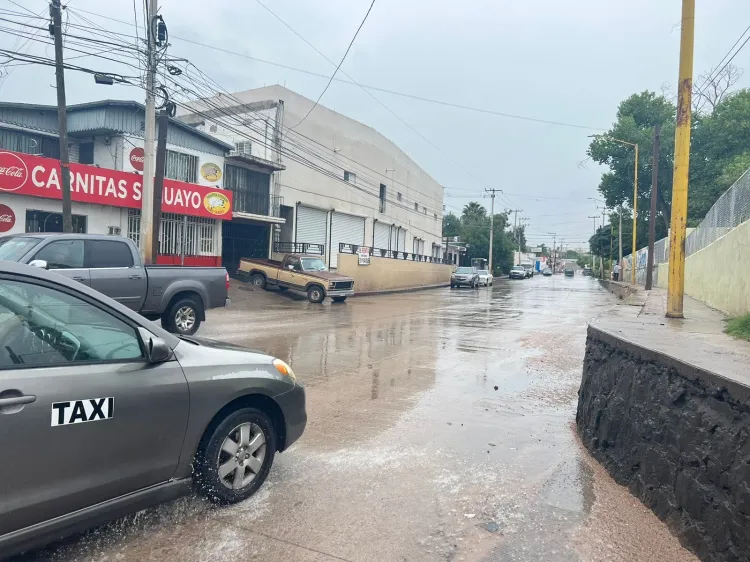 Pide Protección Civil no cruzar ni transitar por los arroyos