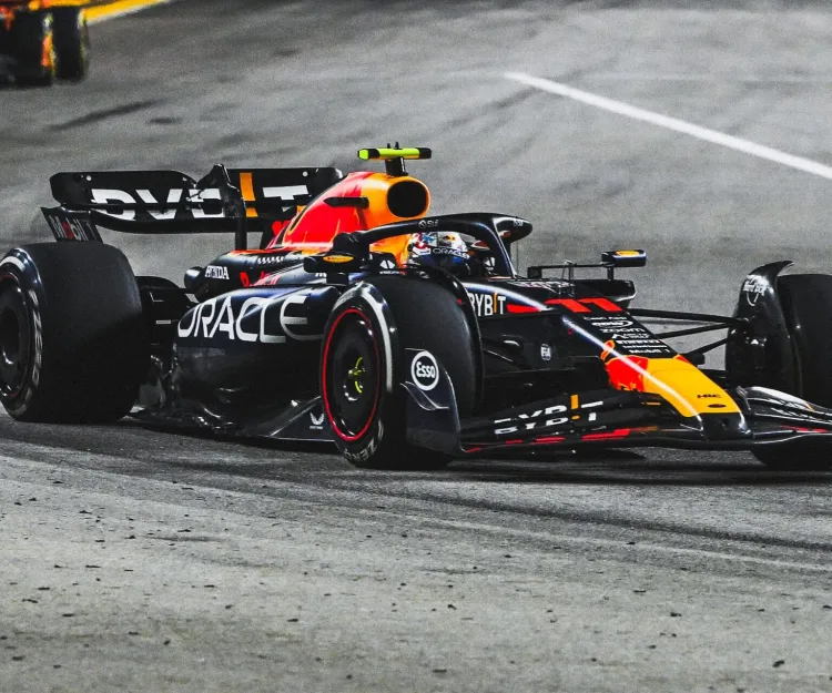 Checo octavo en Singapur