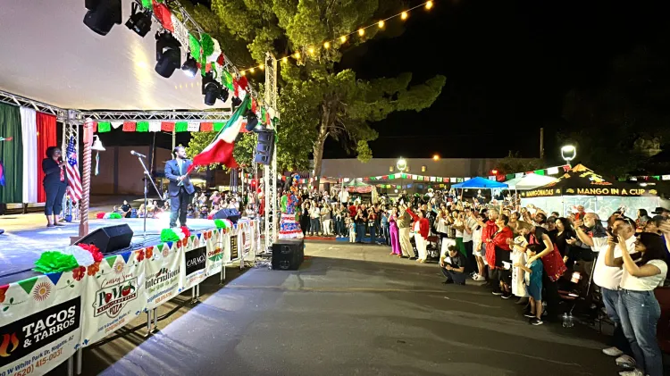 Encabeza Grito de Independencia Cónsul de México en Nogales, Arizona